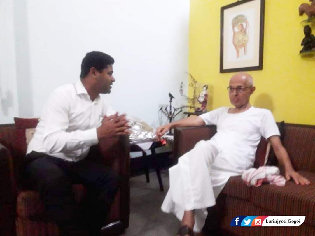 lurinjtgogoi's tweet photo. কাব্যঋষি নীলমণি ফুকন দেৱলৈ জ্ঞানপীঠ বঁটা আগঢ়োৱাৰ খবৰে এইমুহূৰ্তত মোক অত্যন্ত সুখী কৰি তুলিছে৷ কবিতাৰ ছাঁৰে অসমবাসীক প্ৰতিনিয়ত আৱৰি ৰখা মহীৰূহগৰাকীলৈ প্ৰাপ্তিৰ এই শুভক্ষণত অভিনন্দন আৰু শুভেচ্ছা জনাইছোঁ ৷ তেখেতৰ সু-স্বাস্থ্য আৰু দীৰ্ঘায়ু কামনাৰে ঈশ্বৰৰ ওচৰত প্ৰাৰ্থনা জনাইছোঁ৷ https://t.co/JCWSKMOGOi