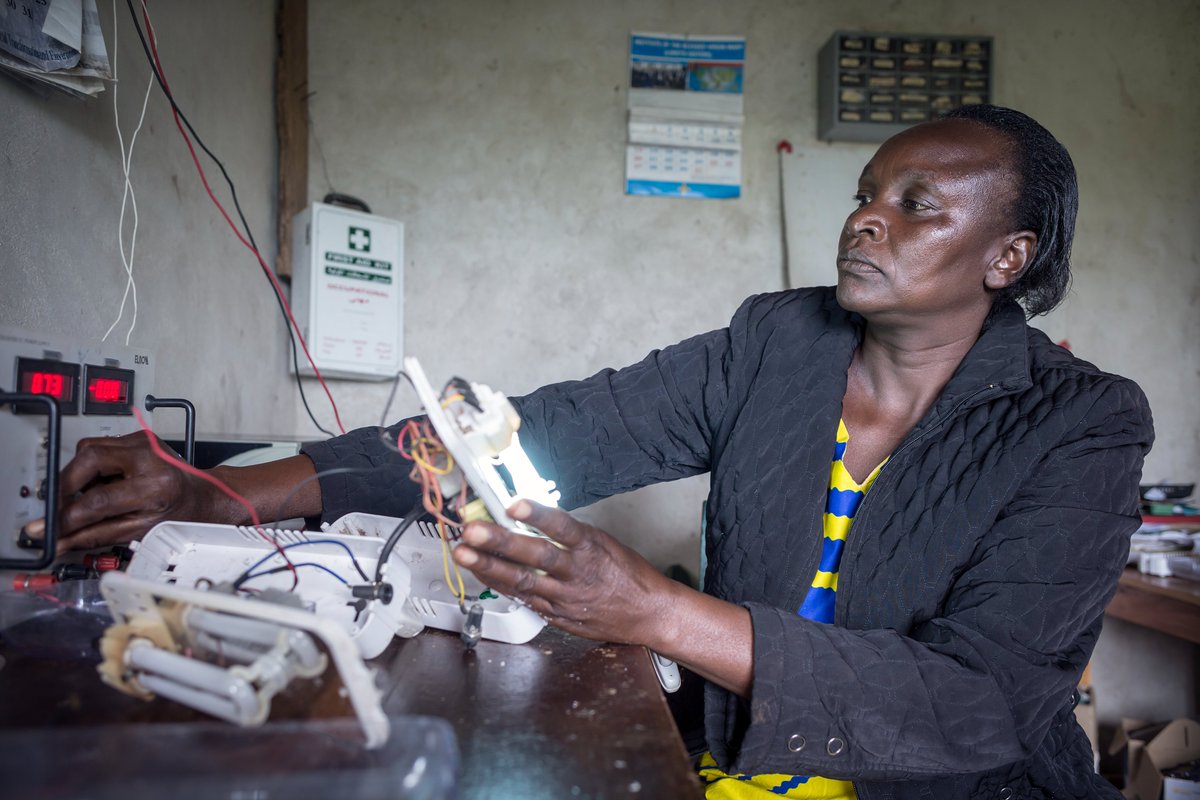 energia_org's tweet photo. .@energia_org partnered up with #EnDev, @hivos, @UKMECS and @Sida to support innovative projects. Eleven organizations in #Kenya, #Tanzania &amp; #Nepal are piloting innovative ideas to address #genderchallenges in the energy sector. 

Read more ➡️ https://t.co/xO6IRjHBLX https://t.co/XHgwV1IgyV