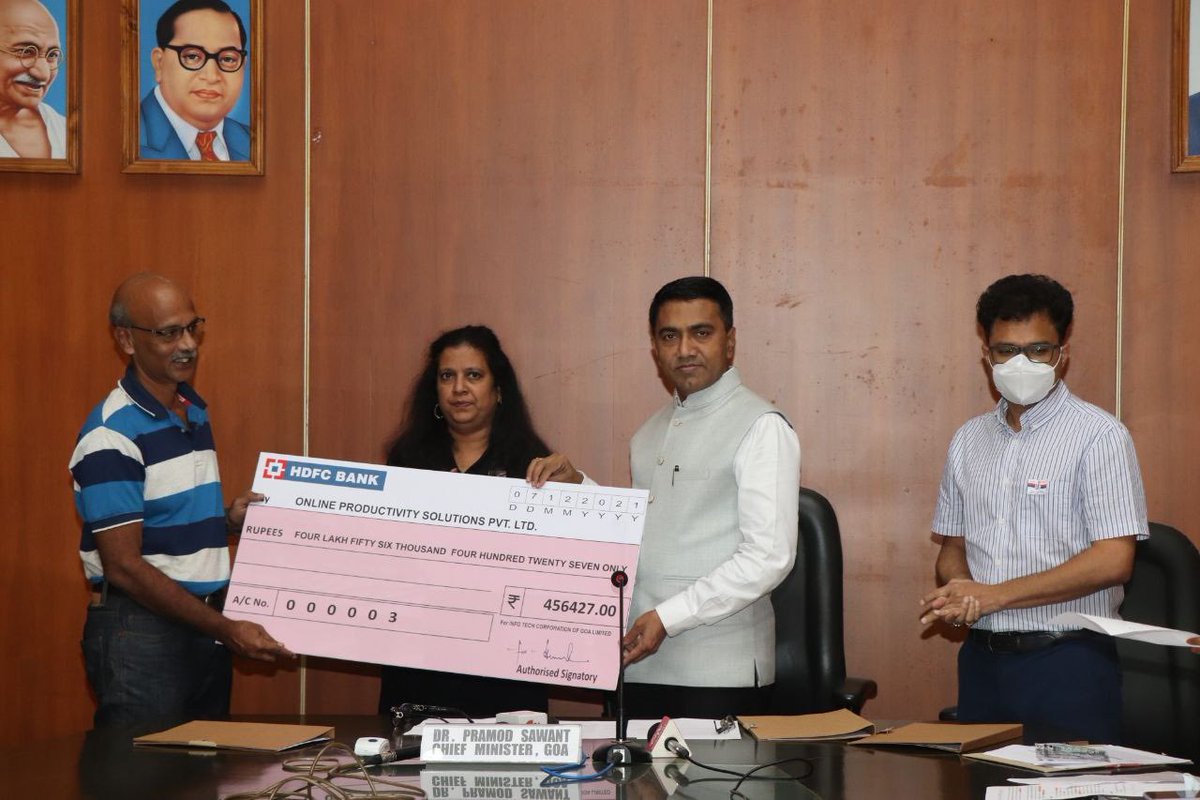DrPramodPSawant's tweet photo. Distributed Funds under the State IT Policy, in presence of Goa IT Minister Smt. @SmtJMOfficial at the Secretariat, Porvorim. The State IT Policy focuses on Infrastructure Development, Fiscal Incentives &amp; Human Resource Development. https://t.co/0dkwz7sL8g