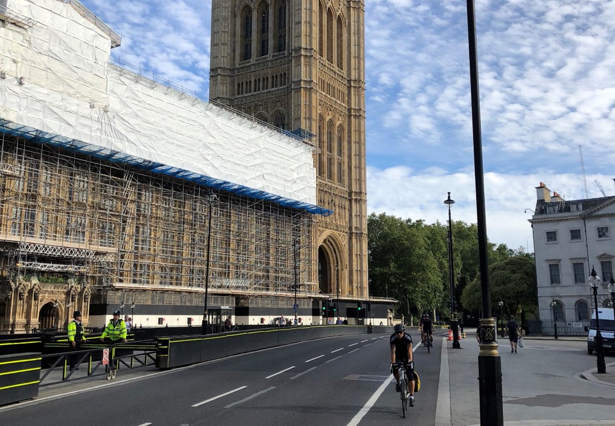 CityWestminster's tweet photo. 🚲 Do you cycle in Westminster?

We want your views on proposals for cycle lanes created last year to help people get around the city.

📣 Just one day left to share your views ➡️ https://t.co/j9sHMcl65X by tomorrow, 8 December 2021.

#Cycling #CycleWestminster #SustainableTravel https://t.co/PWFgMbcZyR