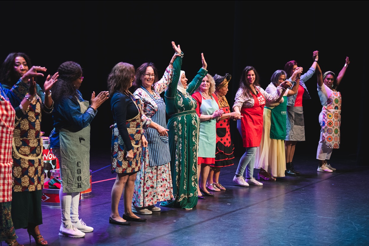 Wanneer vind jij jouw leven succesvol? 🏆 
Wij zijn op zoek naar succesverhalen voor onze volgende voorstelling! Doe je met ons mee? 

#wijhebbenwattevertellen #podiumkunsten #rotterdam #vrouwenstad #womenconnected #vrouwenvanrotterdam 

mailchi.mp/e1747c844d98/w…