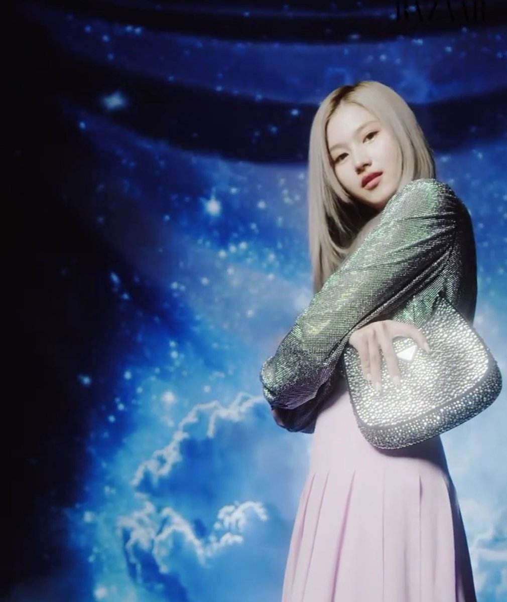 CloutNewsMedia's tweet photo. .@JYPETWICE's #SANA is stunning in a new campaign for HARPERSBAZAAR X PRADA.

#twice #SANAxPRADA SANA X PRADA https://t.co/lhU66ZWtId