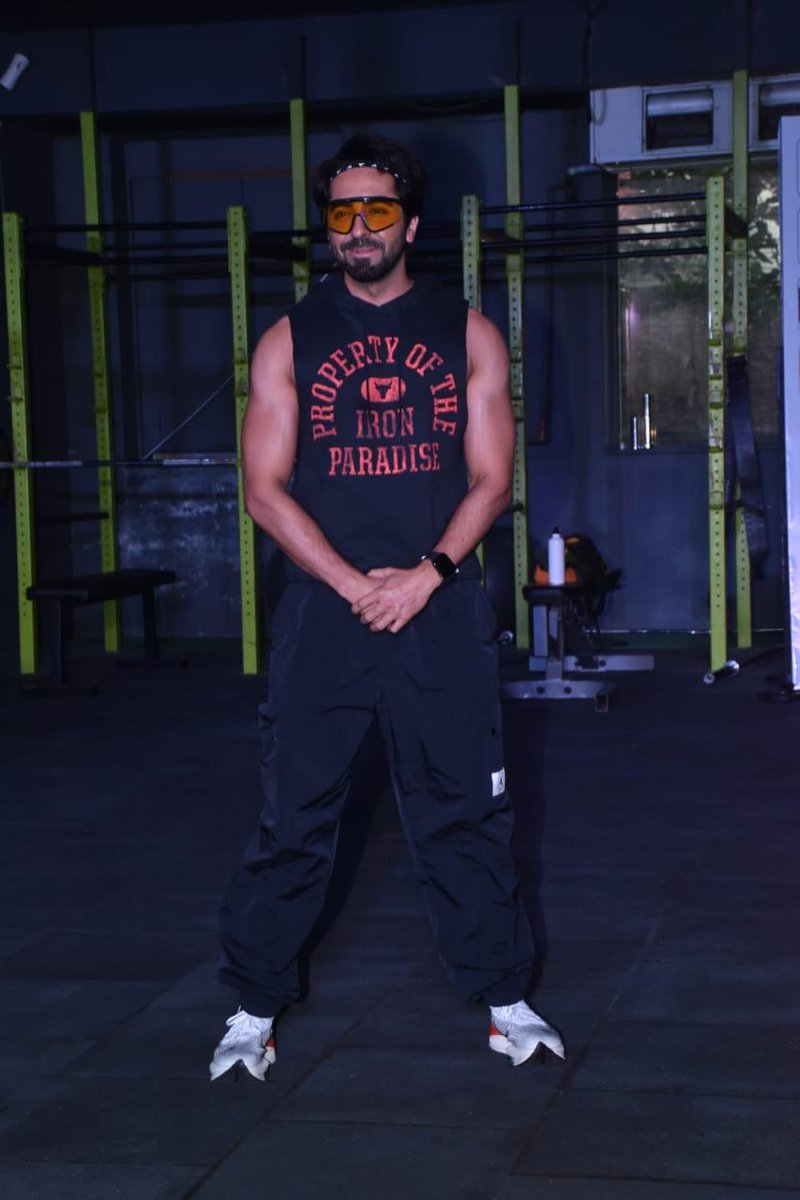htcity's tweet photo. .@ayushmannk and @Vaaniofficial enjoy a fun day out at a gym in Mumbai as they promote their upcoming film #ChandigarhKareAashiqui.

#AyushmannKhurrana #VaaniKapoor https://t.co/ukebboTIBu