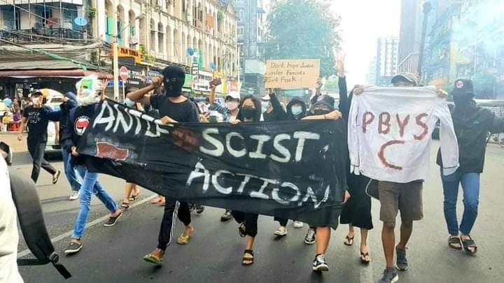 Nananam98's tweet photo. Anti fascist - action 

#WhatsHappeningInMyanmar 
#Nov30coup
@ASEAN @UN @USEmbassyBurma @ukinmyanmar https://t.co/quzgKSpxoj