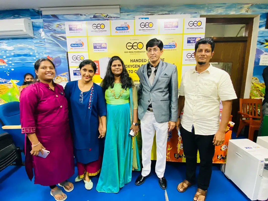 GeoIndiafoundat's tweet photo. Yesterday 29/10/21 - Geo India Foundation has donated 15 medical grade oxygen concentrators and 8 sanitary napkin vending machines to the Mr. Radhakrishnan IAS, TN Principal Health Secretary for the four Government Hospitals - ICH, RSRM, IOG &amp; KGH Chennai. https://t.co/nvwrQ5wzPv