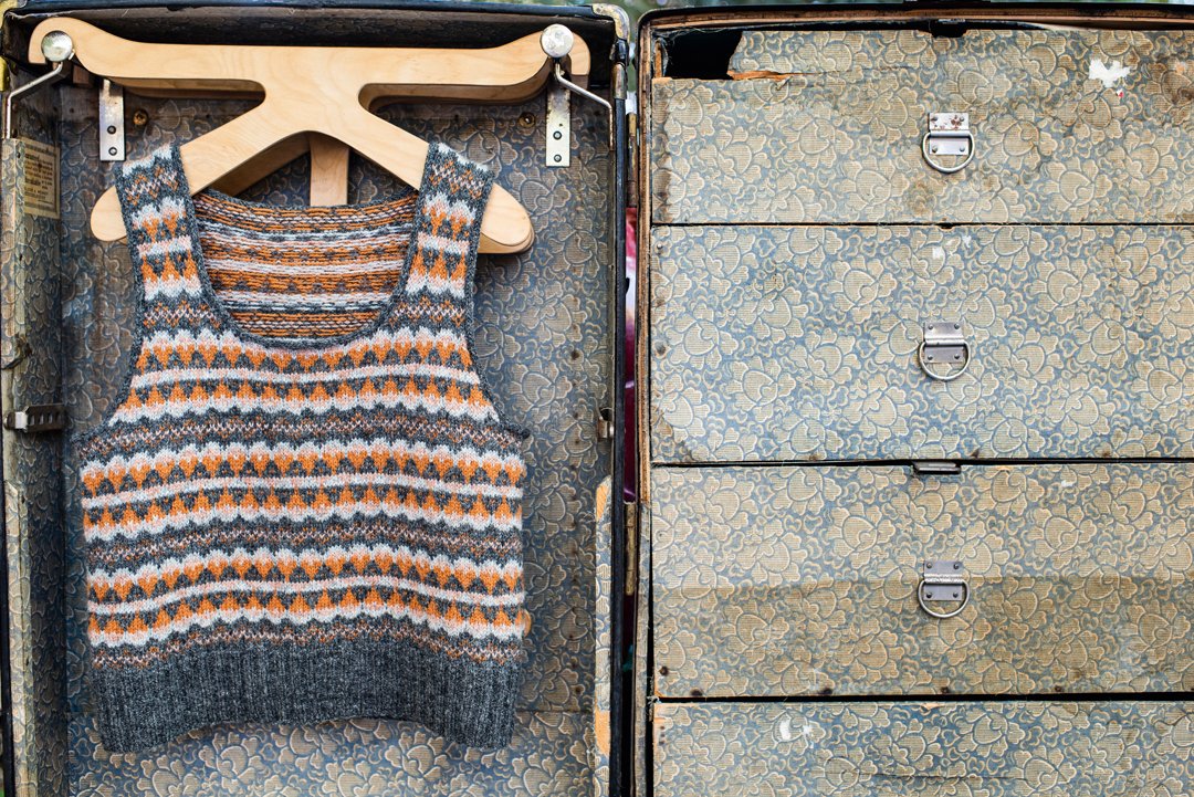pompommag's tweet photo. Willapund is one of those projects where the ‘wrong’ side still looks right - swipe to peep at the inside of the vest! 👌🏽 The pattern instructions for this design can be found in The Shetland Trader, Book Three: Heritage by Gudrun Johnston.
#KnittingTwitter #PomPomPress https://t.co/edRWInWsnX