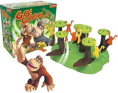 GO! GORILLA, Goliath 2008, Kinderspielliste 2009
Spiel und Ärgerfaktor sind mit dem Klassiker von MB vergleichbar. Leider hat Goliath den Schalter zum Abstellen der Dudelei vergessen, aber das bleibt das einzige „leider“ bei diesem fetzigen Dschungelspiel.
mit80.de/index.php?/arc…