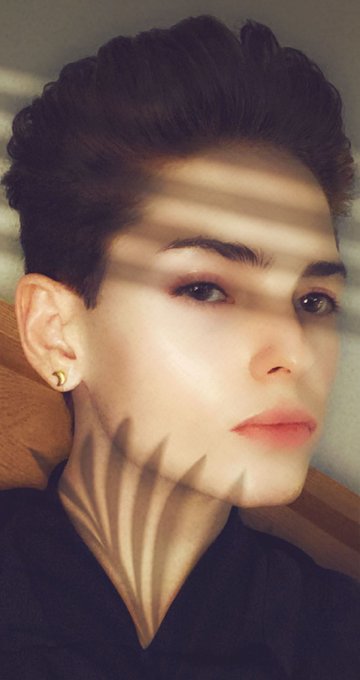 just your absolute favorite piece of shit , with his favorite Snapchat filter.   Don&rsquo;t worry I love you