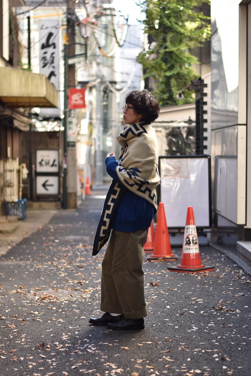 SMACLO's tweet photo. ポンチョにもなるブランケット。こんなアイテムを日常的に使いこなすのがオシャレさんだと思います。https://t.co/D9l9AMJfNY
#pherrows #basshu #poncho #smaclo #ポンチョ #ブランケット #バッシュ #フェローズ https://t.co/UhXAVJfK56