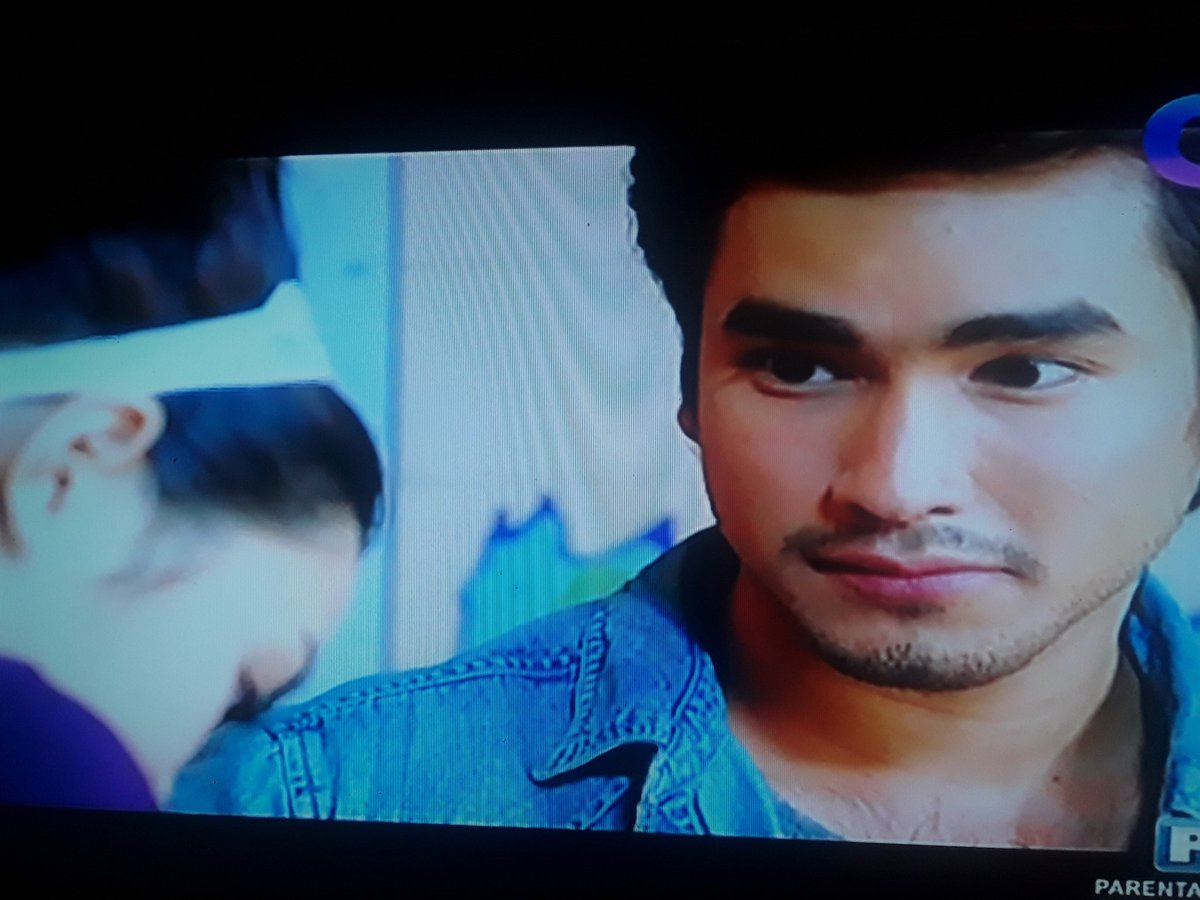 JAMSKIE30125720's tweet photo. Pasado na ba boss Niel si claire hehe
#FLSecrets https://t.co/aP8Y3rwWmo