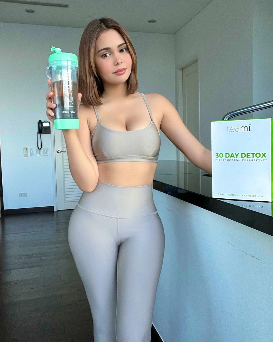 ivaniansOFC's tweet photo. #Repost @IvanaAlawi
Its tea time! 🍵
One of my secret for getting rid of my belly bloat is the @teamiblends 30 day detox program.
You can save 50% off $100 sale for Black Friday! Use my code ALAWI50 #teamipartner https://t.co/l3Ydjx58Hd