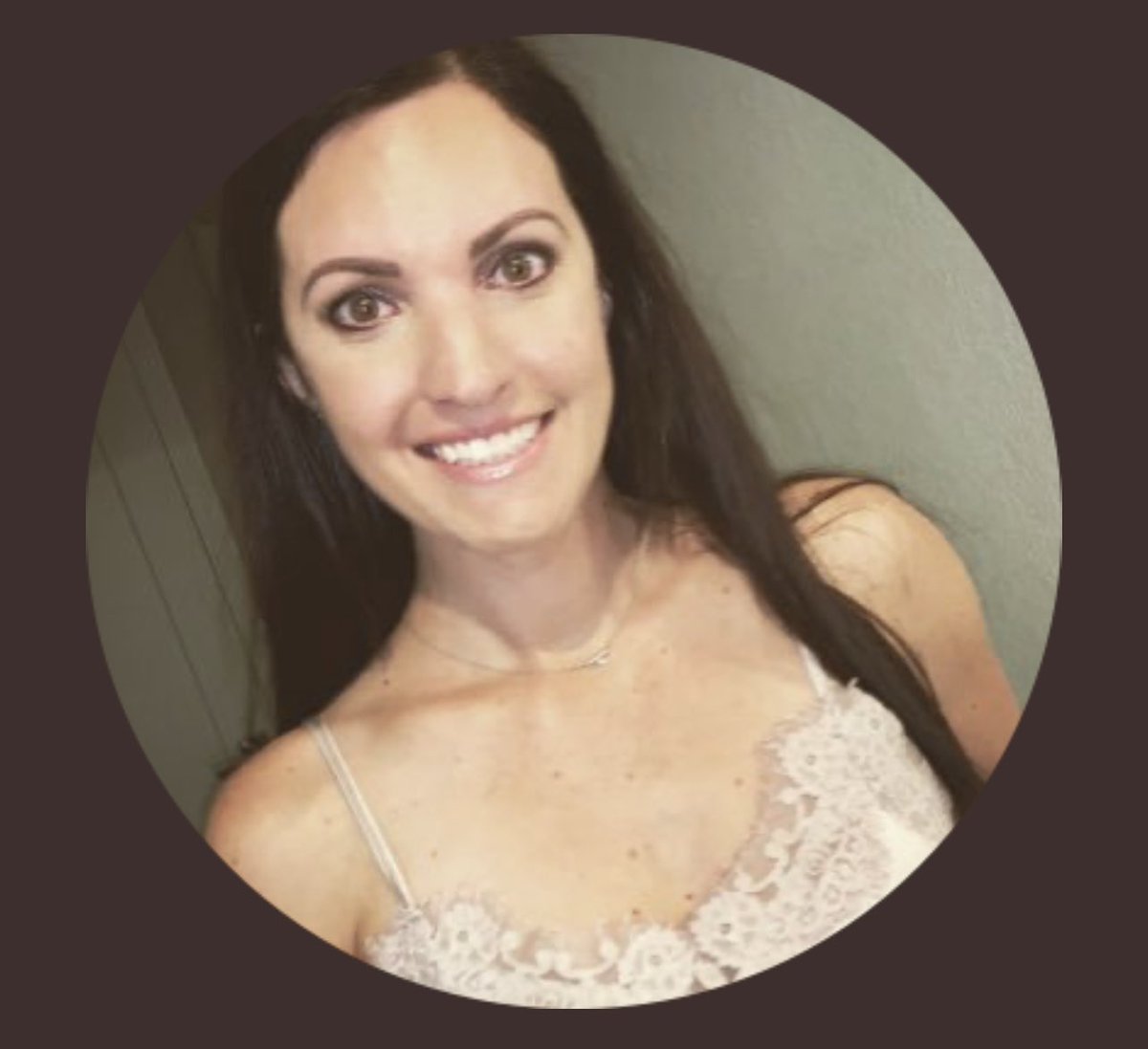 W00DZ's tweet image. @LindsayRun30 that means you’ll be entering #TheBreakoutRoom elimination tomorrow night against @KimMcBride33 ! One of you will be facing @Bennybubu later in the week! #TheInbox