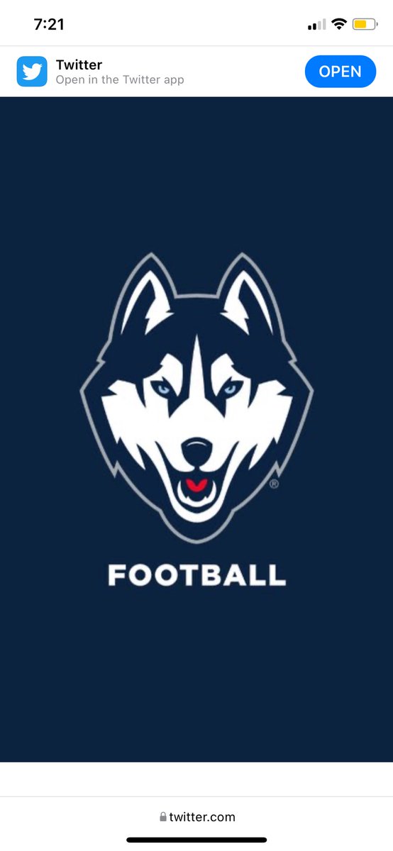 derek_spearman2's tweet photo. After a great talk with @UConnCoachMora  I am blessed to have received an offer from the University of Connecticut‼️@UConnFootball @UConnHuskies  @johnmarinelli @CoachJeffMoore
@LC_Football_ https://t.co/zrvdsvR4er