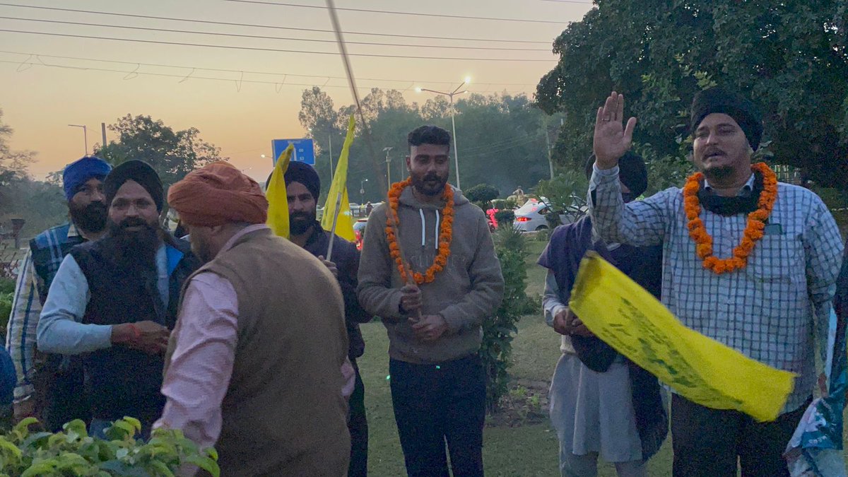 mlpannu's tweet photo. ਆਖਿਰ  ਸੇਵਾ ਸਫਲ ਹੋਈ  #FarmersProtest ਫਤਹਿ ਹੋਇਆ ! 
ਕਿਸਾਨ ਮਜਦੂਰ ਏਕਤਾ ਜ਼ਿੰਦਾਬਾਦ ! https://t.co/atWkC8OGKf