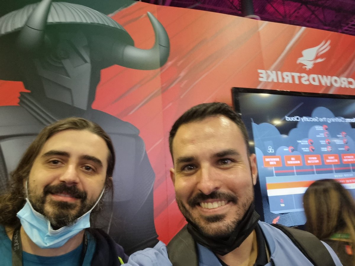 EnriqueVlez3's tweet photo. @ivanfdezperea in reInvent with @crowdstrike #goCrowdstrike https://t.co/YcSwl2OUu2