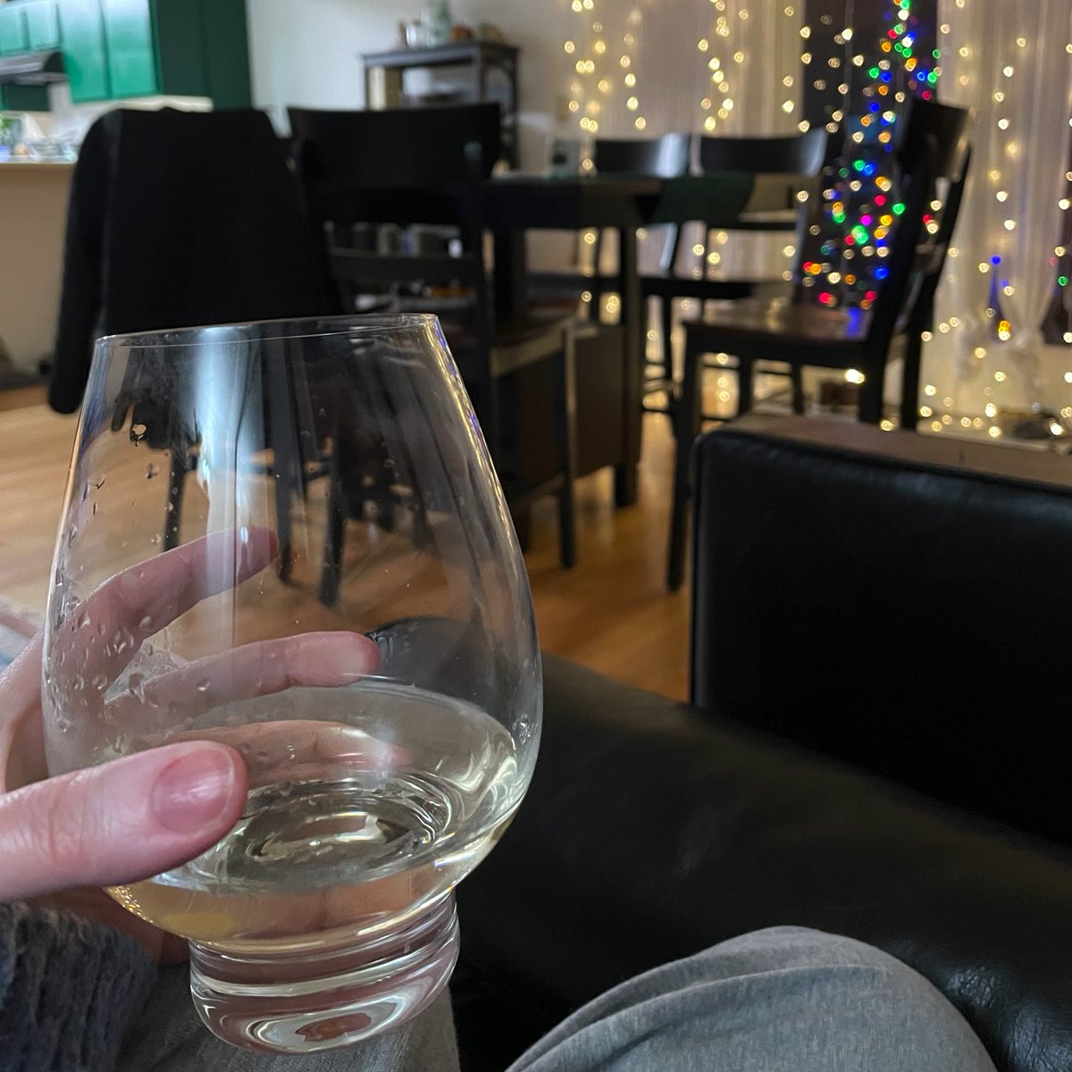 Elaine Buckner is elsewhere tweet media