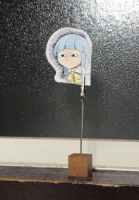 ミテルダケは私が作業してる様子を見守ってくれています。 