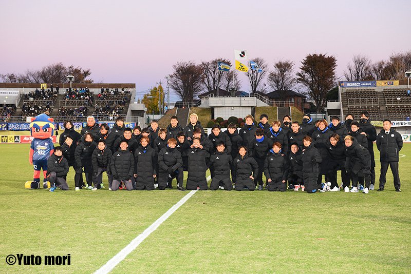 SoccerKingJP's tweet photo. 🖼写真ギャラリー🖼
🇯🇵明治安田生命J2リーグ第41節
⚽️ザスパクサツ群馬 0－0 ジュビロ磐田
🗓2021年11月28日
🏟正田醤油スタジアム群馬
📸森優斗 @0320_yuto 
掲載枚数 / 52点
https://t.co/1aShrPQsoN https://t.co/a0mLfvQUPW