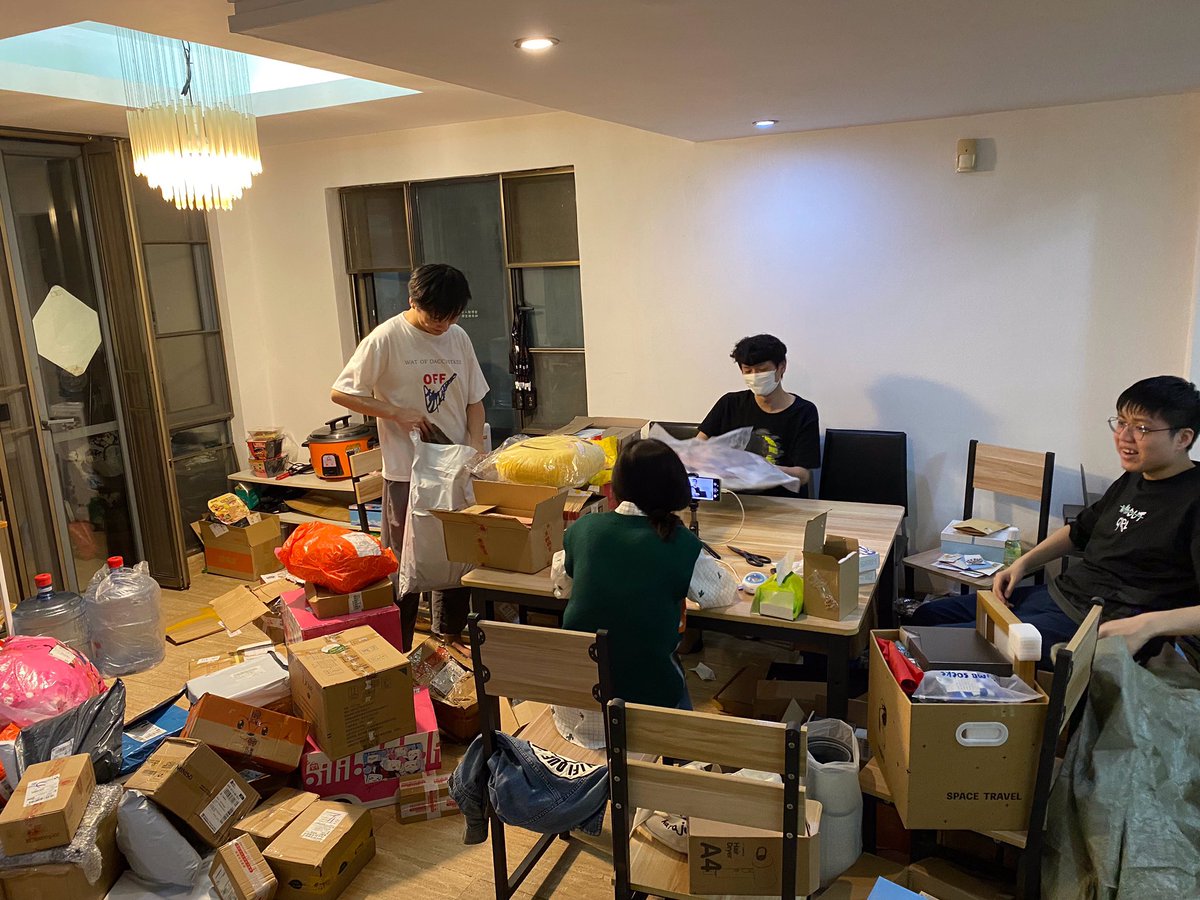 WolvesIDV_ThFan's tweet photo. #Wolves_JD พวกเราคือทีมงานคุณภาพ อ้ายลี่คอมเมนท์ โชวเฟิงคัดแยก ผมเก็บขยะ โปรดติดต่อถ้าต้องการ เราคือมืออาชีพ https://t.co/Mbliz8ySNx