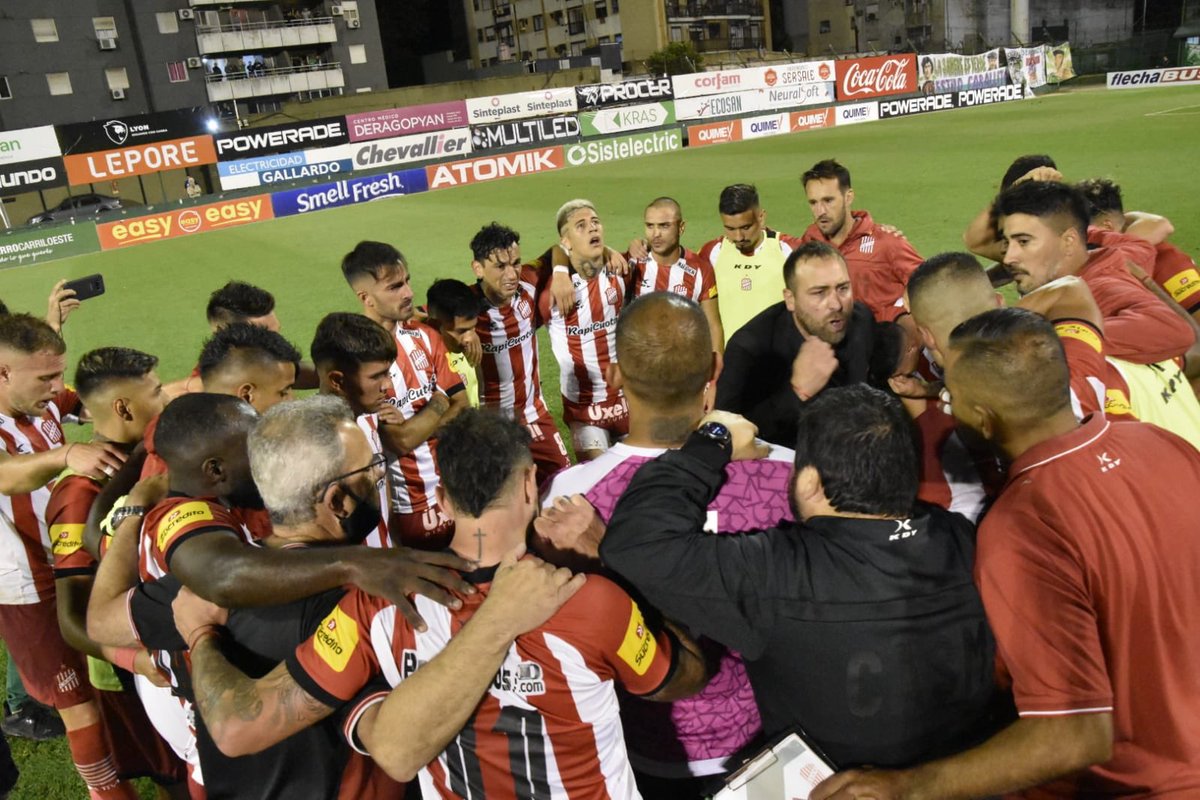 CASMOficial's tweet photo. Como lo exige nuestra camiseta, se dejó todo hasta el final 🇦🇹 https://t.co/vHjaoR8MJb