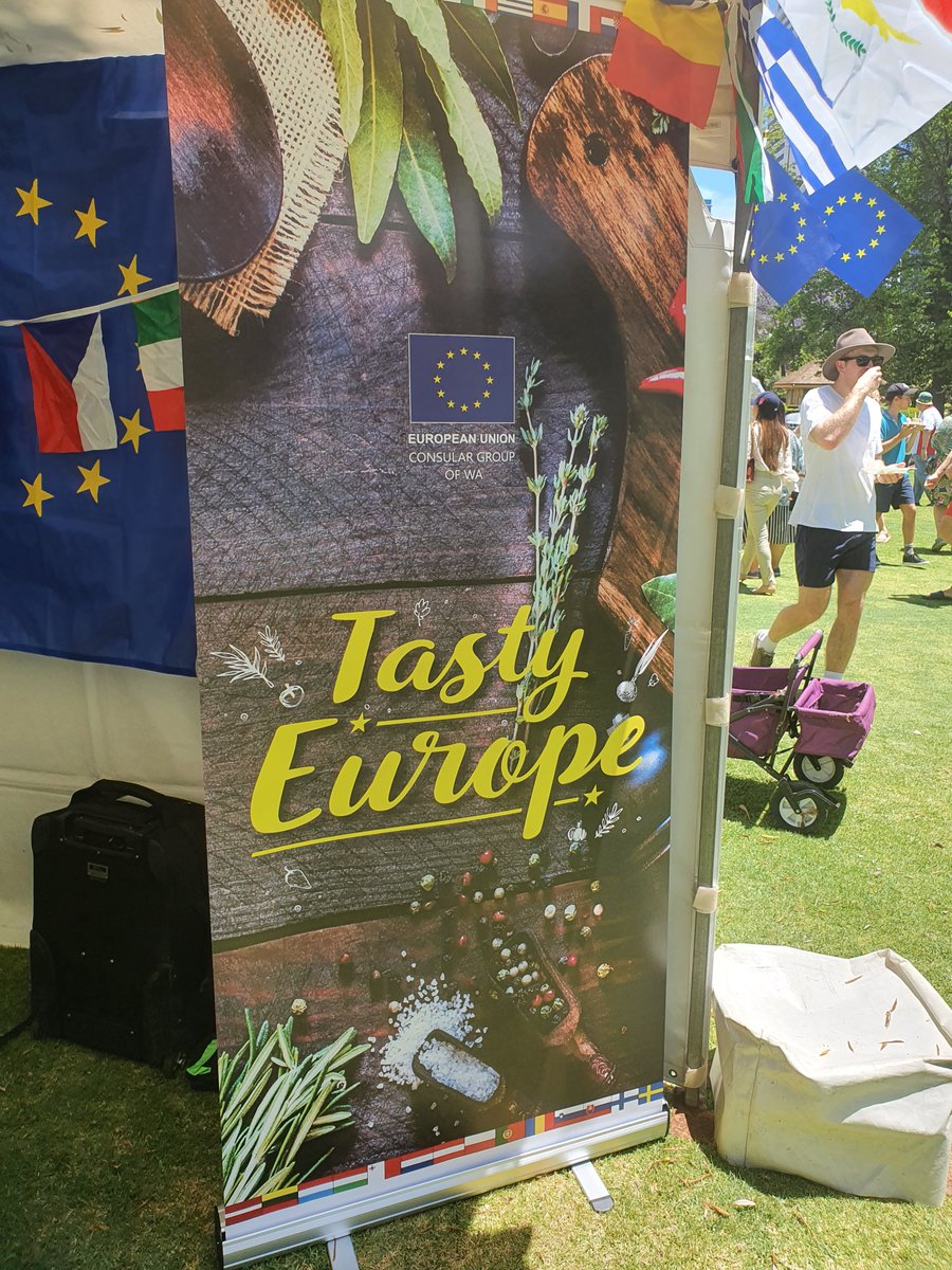 🇬🇷 Greek food &amp; dance were celebrated on Sunday at the World of Food Festival in the @GovHouseWA gardens 🥗 
Greece was also there as part of the 🇪🇺European family, in a dedicated EU stall. 
See you again next year!

<a href="/GreeceMFA/">Υπουργείο Εξωτερικών</a> <a href="/MVarvitsiotis/">Varvitsiotis Miltiadis</a>  <a href="/katsaniotis/">Andreas Katsaniotis</a> <a href="/johnchrysoul/">Γιάννης Χρυσουλάκης</a> <a href="/EUinAus/">EU in Australia</a>