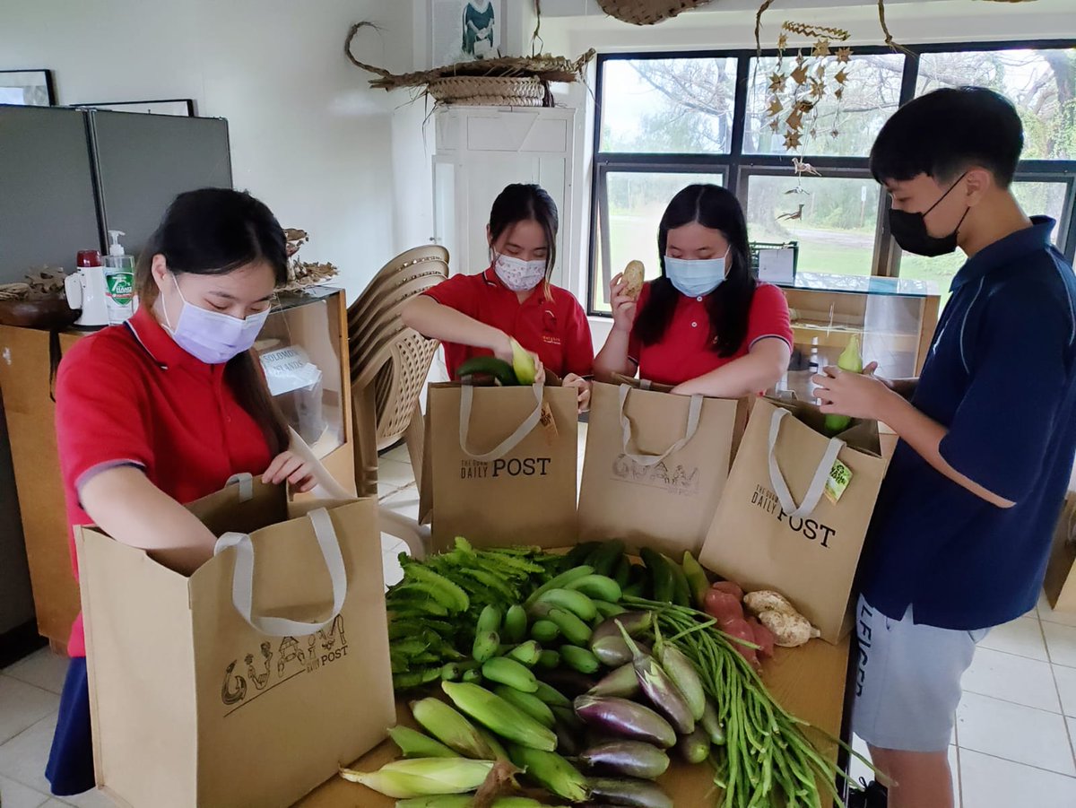 gusustainable's tweet photo. For Giving Tuesday Guåhan Sustainable Culture donated bags of local produce to eight different families in need, identified through the Oasis Empowerment Center.

#givingtuesday #GivingTuesdayGuam https://t.co/AA0VXqfdJ2