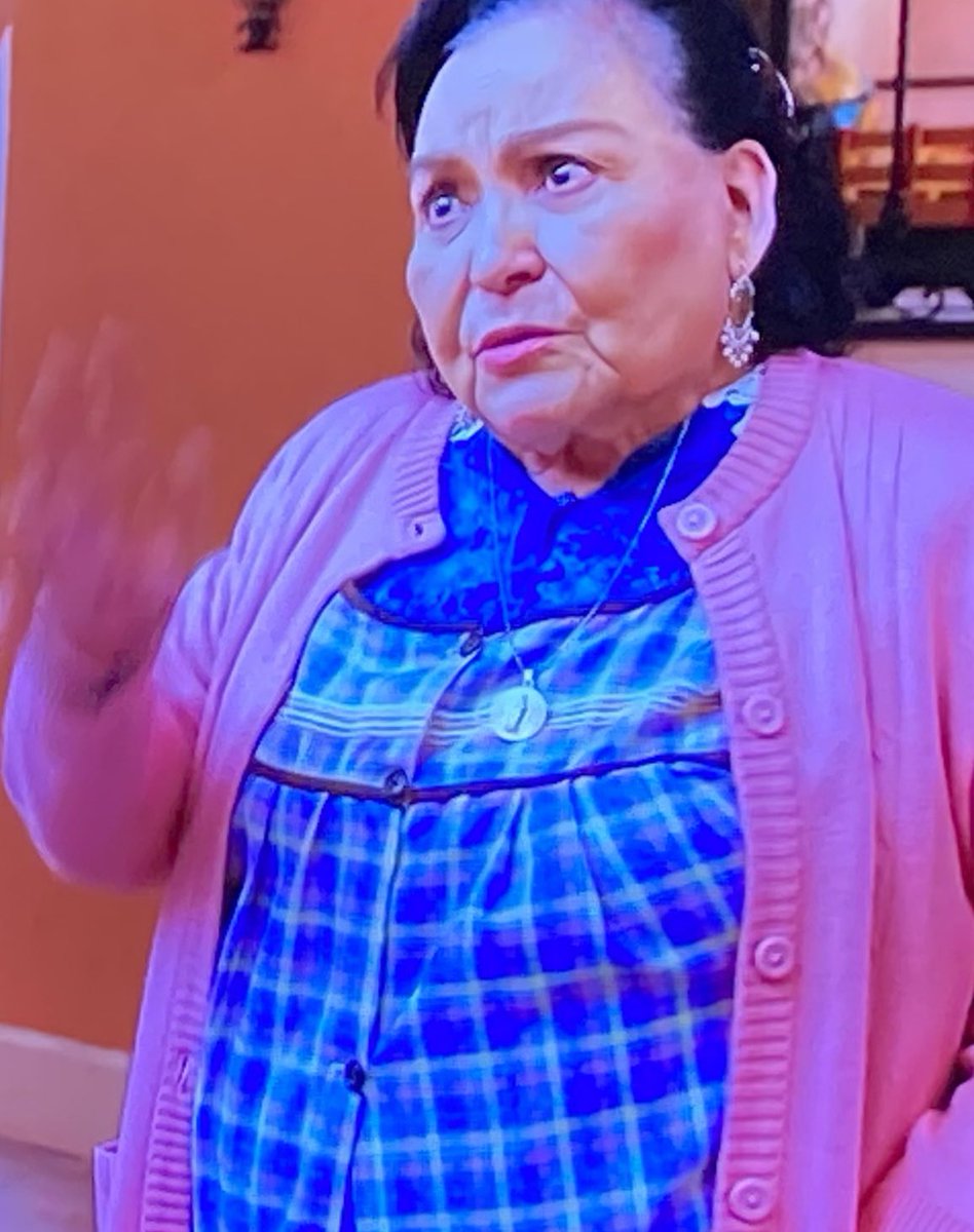 detlnovelas1's tweet photo. Susana González y Carmen Salinas se reencuentran en #MiFortunaEsAmarte 💰❤️ tras estar #EntreElAmoryelOdio, nieta-abuela en #VelodeNovia y hija-madre en #MMTMF
@NubiaArizaga @venusdenko_ @YoulGuion7 @telenovelo @horadlanovela @SoyEl_RogerMx @Manuelopexx @BryanL152 @NoveleraSoy https://t.co/qW7Z94627z
