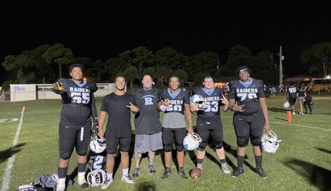 LucasDY2022's tweet photo. Missing the good ol’e days with my “trench brothers” 😢 @bryceLovett55 @JoshuaSilberza1 @AultPreston @AndrewD73754845 @2liveteddy @bignoah65 @CoachPruzinsky https://t.co/DiVy7yfDcm