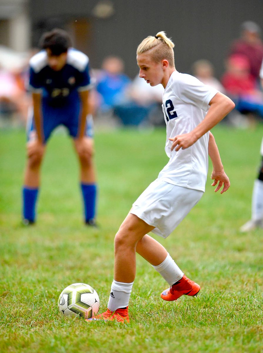 KyleJAndrews_'s tweet photo. Here are the nominees for @cdt_sports's Athlete of the Season. There are 10 athletes from @PO_Athletics, @PennsValleyASD, @BellefonteFoot1, @goSJCAsports and @scasdathletics.

VOTE HERE: https://t.co/3zWdcHaLCK https://t.co/lXxDvgf3E9