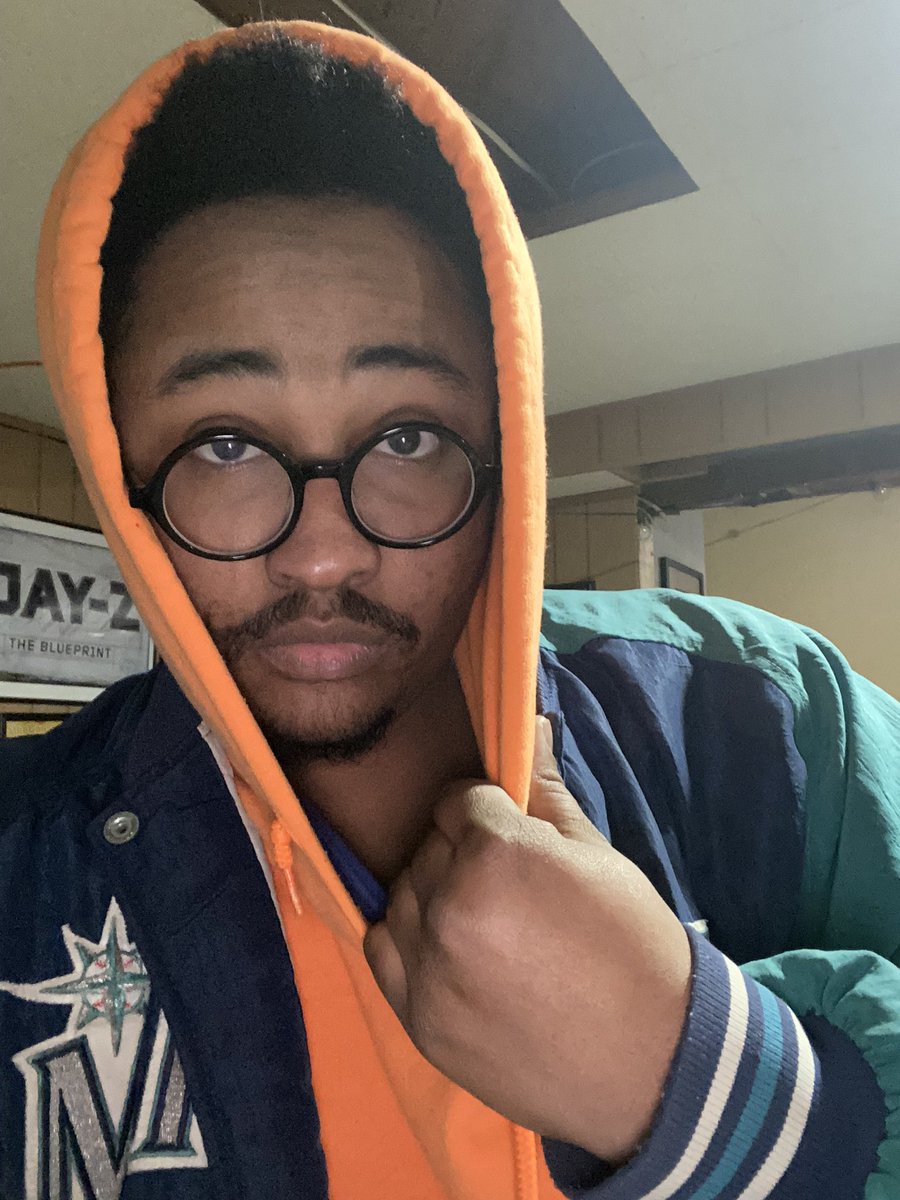 lilfuck_'s tweet photo. Shout out to another trip around the Sun!! Still so wild to me that I’m 29 now, I think I’m officially starting to feel old 😆 #SagSZN #goldenbirthday #AnotherOneInTheBooks https://t.co/9byR3lCdJR