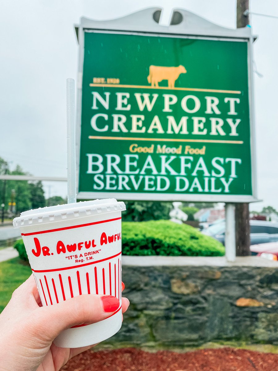 JourneyWJBlog's tweet image. The Awful Awful is a thick milkshake made with flavored syrup and ice milk sold exclusively at #Newport Creamery. Strange name, but delicious treat! ➡️ ON THE BLOG, I’m sharing a lot more including the #AwfulAwful’s fascinating history. bit.ly/theawfulawful #rhodeisland