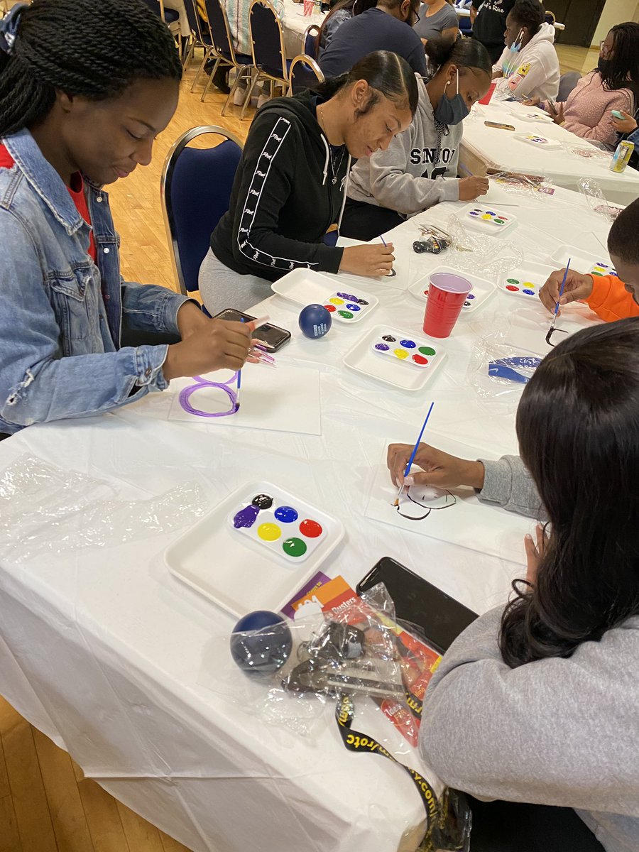 AlphaThetaRedz's tweet photo. Thank you everyone for coming out to our “Wind Down”. We really hope this event helped you bring out your inner creativity. Good luck with finals, we are rooting for you! ❤️ https://t.co/Owz1gWxw0e