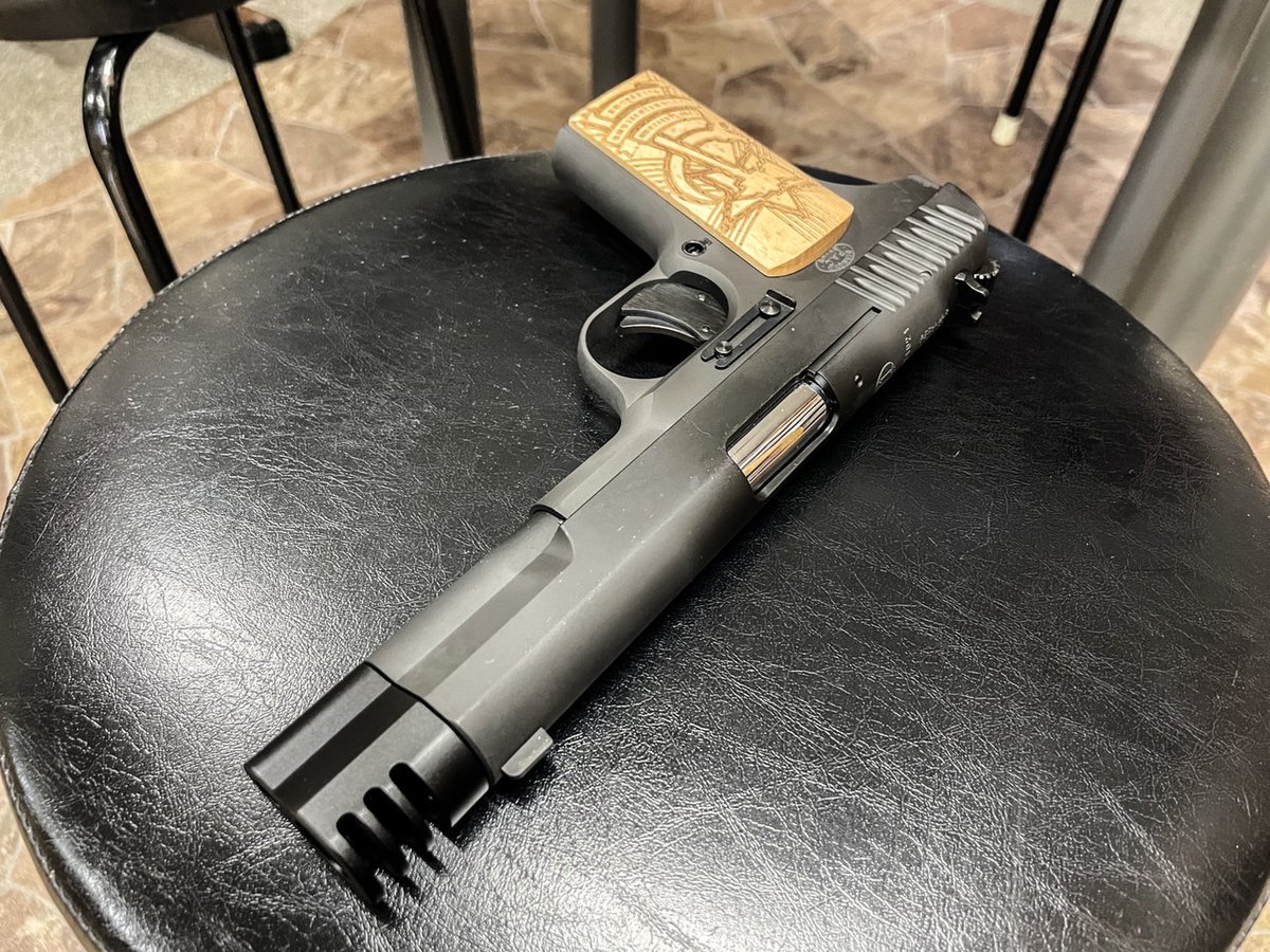fujicompany_gun's tweet photo. X！C！O！M！P！

限定！限定！限定！

＃KSC
＃トカレフ
＃XCOMP
＃お問い合わせは全国の小売店様へ https://t.co/AHVwh97TcP