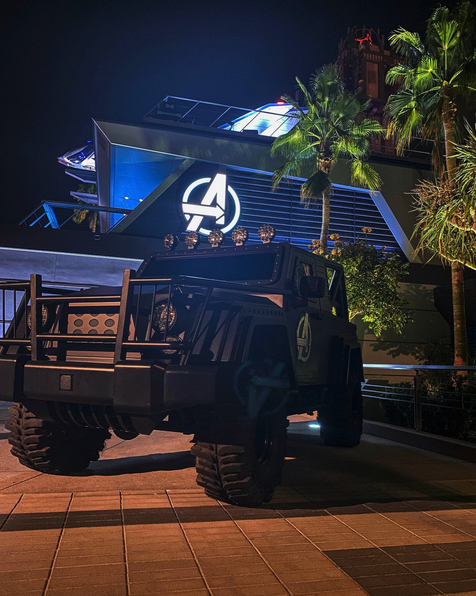 TheDisneyMD's tweet photo. AVENGERS … ASSEMBLE
.
.
.
@Marvel 
@Disneyland 
@DisneylandToday 
#Marvel #Disney #Disneyland #DisneyParks https://t.co/whaZtsp5wc
