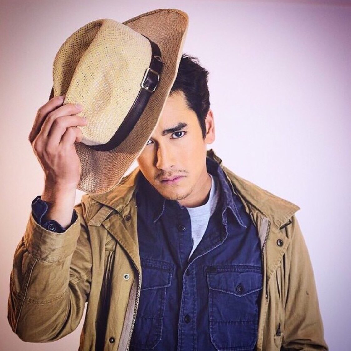 NyphNet's tweet photo. Boss Neil do you have sscrets too ???
#FLSecrets https://t.co/VRbWyzSRR1