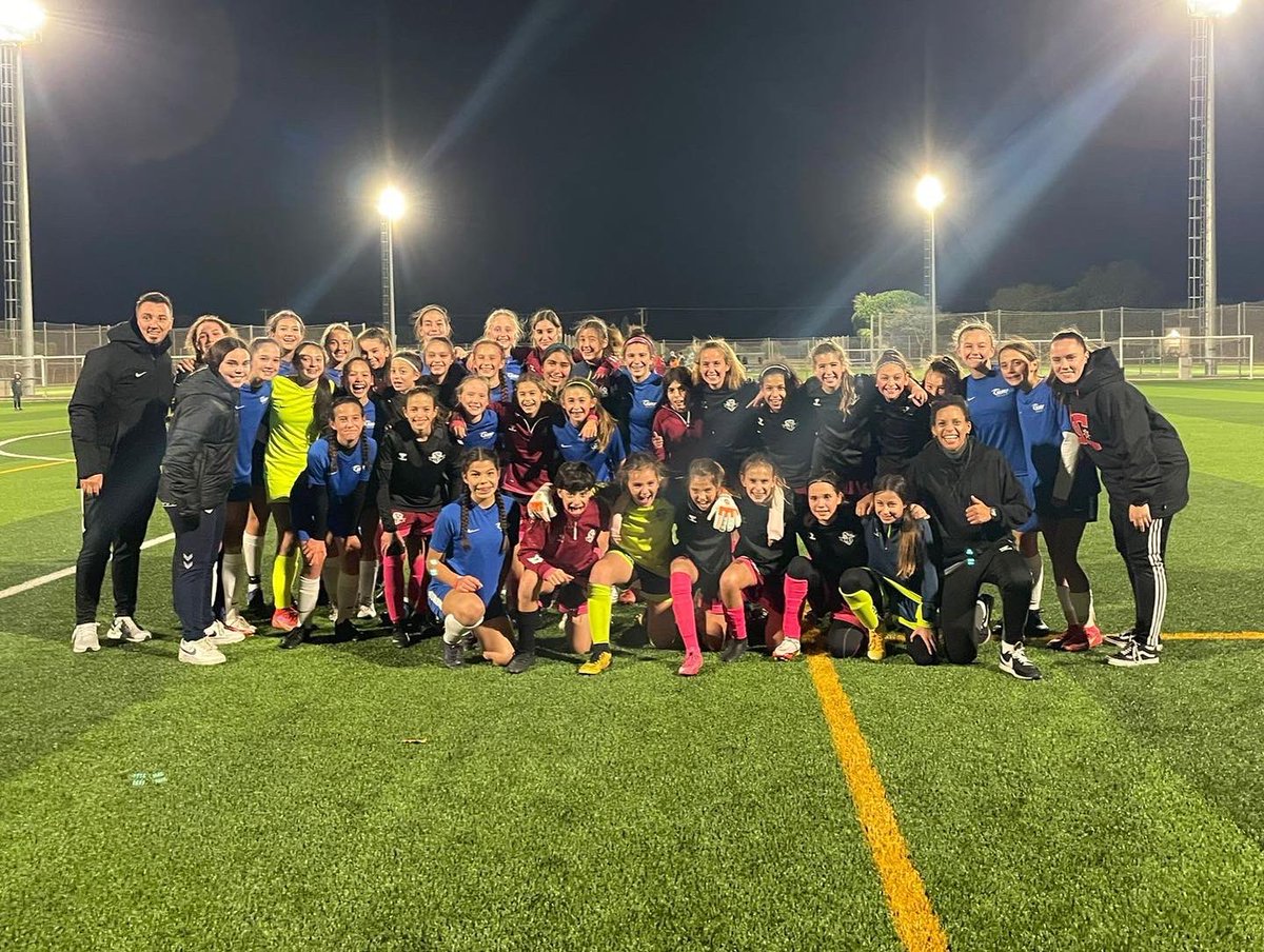 EFMLanzarote's tweet photo. ⚽️✔️ Comencem el dia amb un recull d'imatges sobre la nostra participació a la Surf Cup International! 👏🏻💕💪🏼
#SentimentEFML
#efml #efManuLanzarote
#ManuLanzarote #futfem https://t.co/bvWEhgdDlz