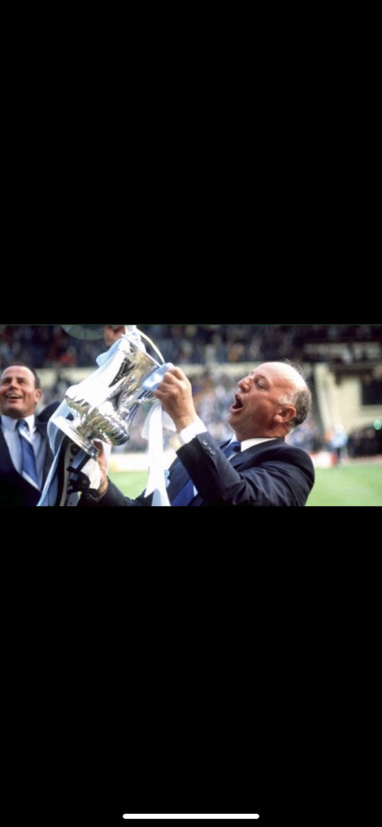Crabbers's tweet photo. I’m sorry to share some truly sad news this morning about the passing of a legend. 

John Sillett.

The Sillett family have asked me to pass on the statement below and while everyone is devastated by the news want everyone to celebrate his amazing life.

Thank you x https://t.co/6XVWoCIxFy