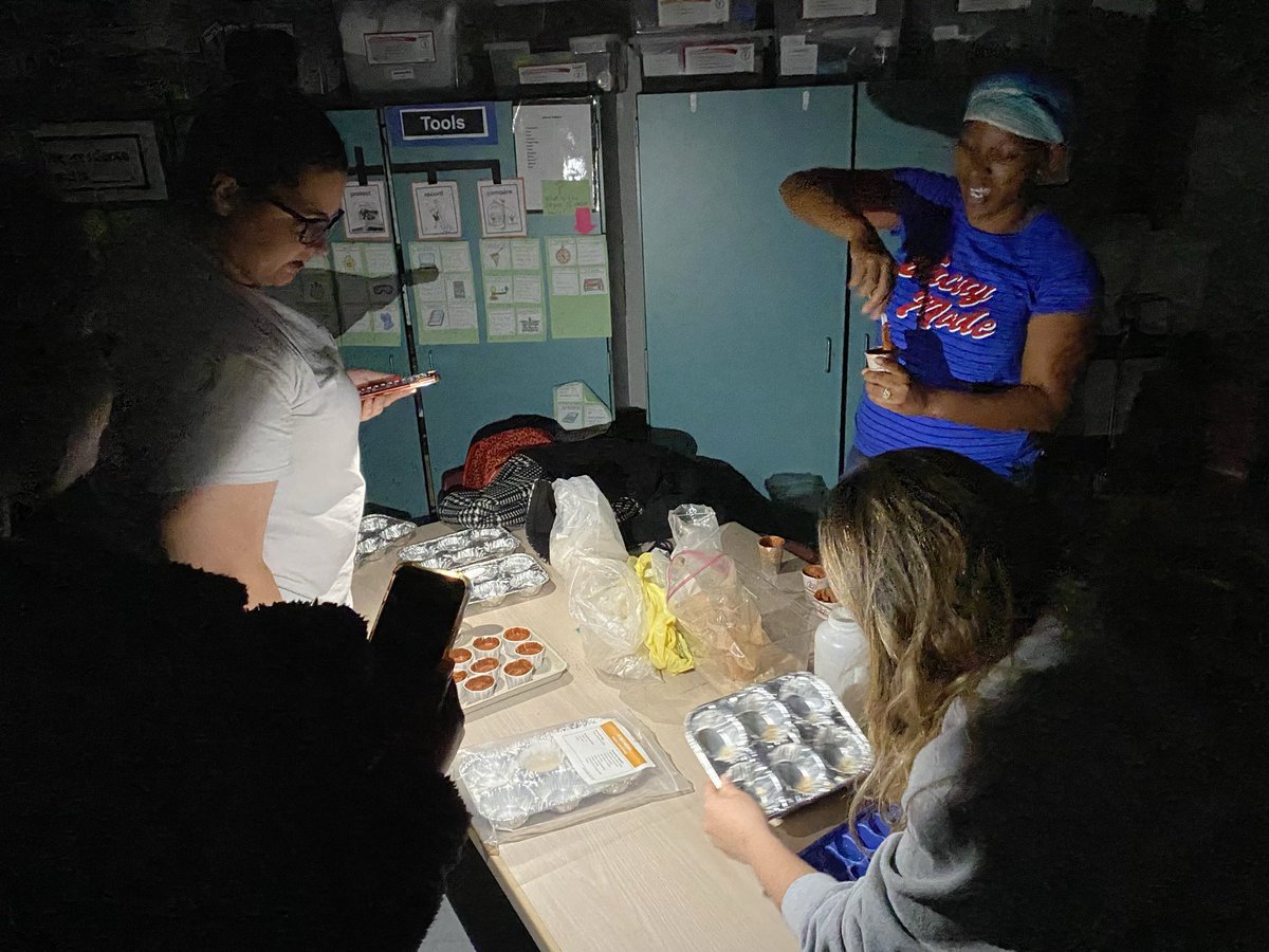 BaileyAlief's tweet photo. When the lights go out we donโt stop prepping for landforms. We grab a flashlight and keep it moving! #riseup #notafraidofthedark #4thgradeteamwork @ExplorersCol @AliefScience https://t.co/BxFWqg5q6W