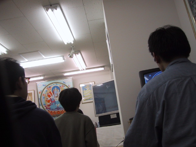 『畜生道』
村田らむが、オウム真理教の後継団体に潜入していた時に感じたヒトコワなエピソードを書いています。
よくもまあがんばって潜入したものです。俺。
>>『人怖 人の狂気に潜む本当の恐怖』 村田 らむ https://t.co/1NuLOW1OoF