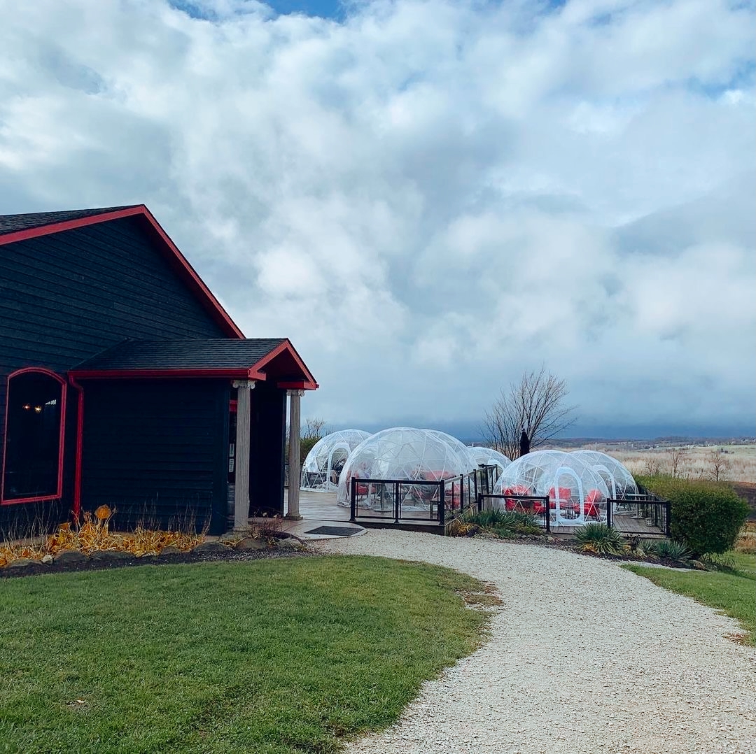 The igloos are back and we're so excited! On Thursdays, Coffin Ridge Boutique Winery is offering 50% off their vintner's plates, paired with spectacular views from the patio, what more could you ask for?! Visit our website and book your reservation today: bit.ly/3yYpFhd