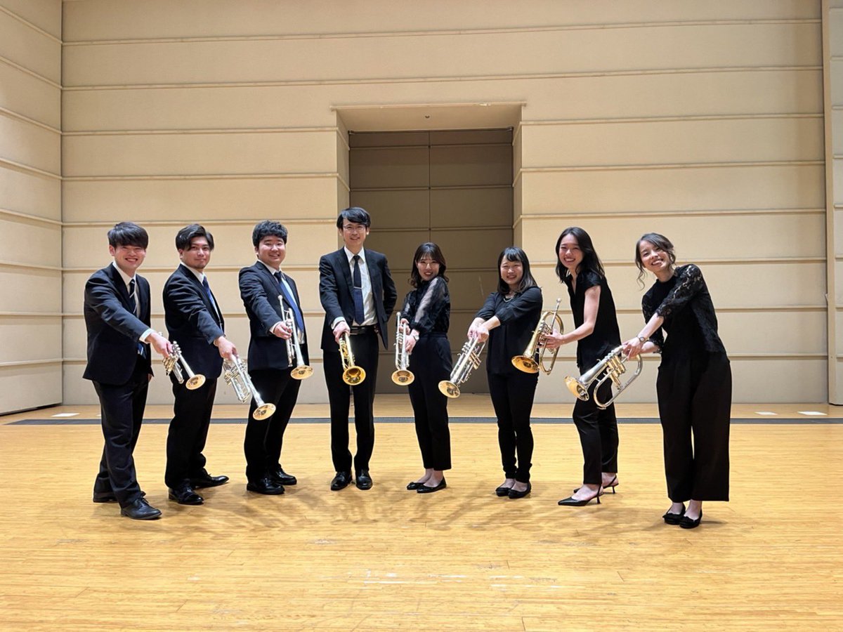 mmmdk_m's tweet image. 時差になってしまいましたが…
先日、大学時代から尊敬している先輩方と演奏会させて頂きました！
いつも一緒な森村も一緒で心強かったです🔥🔥
本当に勉強になることばかりで、充実した期間でした！！

ご来場頂いた皆様、配信を見て下さった皆様、ありがとうございました😊！