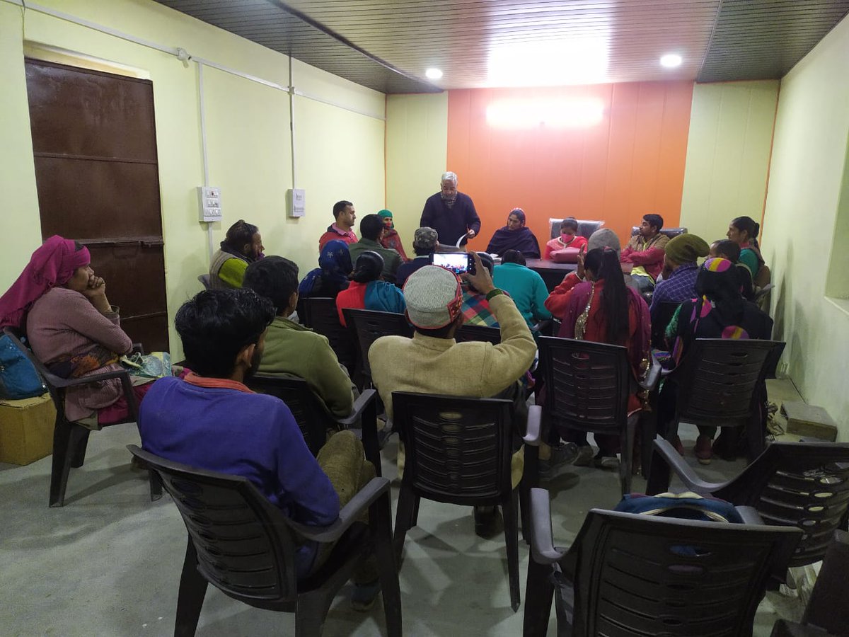 jaljeevan_'s tweet photo. Village-level training for women, are being organized in Chamba district, #HimachalPradesh on water quality testing using #FieldTestKits (FTKs), undertaking sanitary inspection, and uploading data regularly on #JJM WQMIS.
#JalJeevanMission : #ChangingLives
@PMOIndia @gssjodhpur https://t.co/JQDkaXPt8r