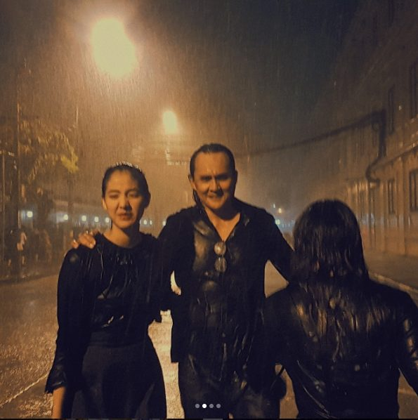 only4ht's tweet photo. อย่าลืมทานยานะคะกลัวไม่สบาย เห็นตากฝนไปไหว้ศพโต๊ะ9 #SITALA https://t.co/1c9blr93YJ