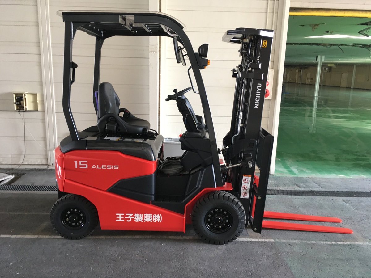 皆様、お疲れ様です。本日、我が社に新車が来ました！新車と言っても