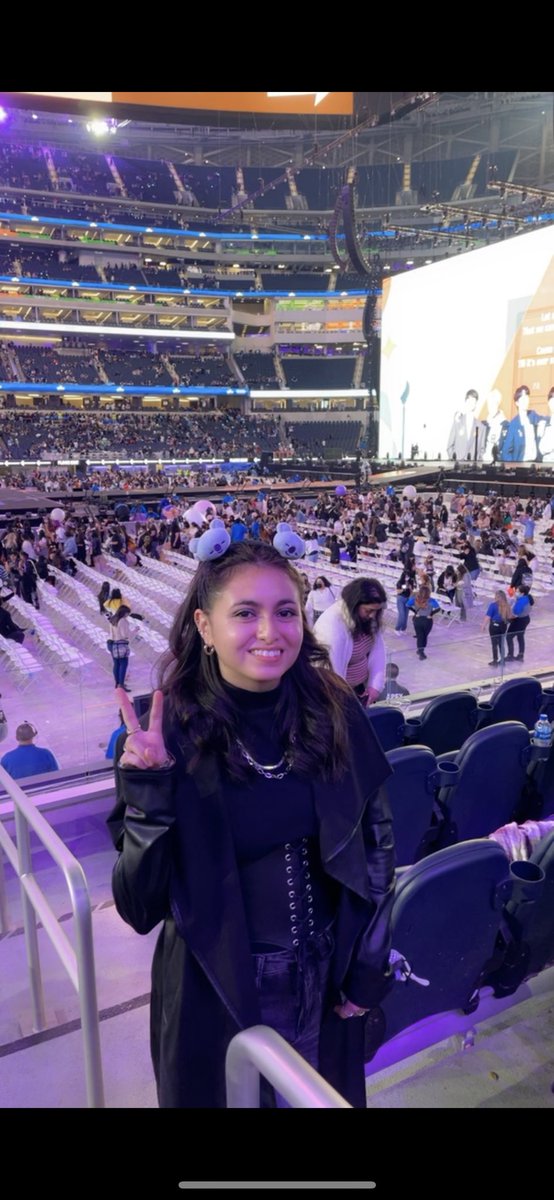 VictoriaAServin's tweet photo. BTS concert fits for D1 and D2. Can definitely say it was a weekend I’ll never forget and I hope one day I can be in the sea of ARMY again and see our boys @bts_bighit #bts #BTSARMY #BTSCONCERT https://t.co/CVStgykP5Z