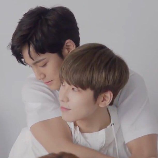 softiehao8's tweet photo. fan 《minwon x ot13 au》

where mingyu a fan of 247, and he met uno in his stan acc not knowing it's wonwoo his 247 bias. https://t.co/i2n5FdVUm1