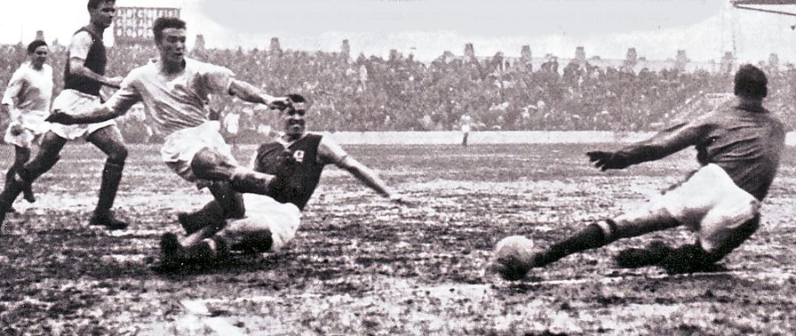 City_Chief's tweet photo. Fun Fact of the day:

In the 1957-58 season, Manchester City managed to score a staggering 104 goals, but also conceded 100 in return 😬 https://t.co/OVxxOylUtm