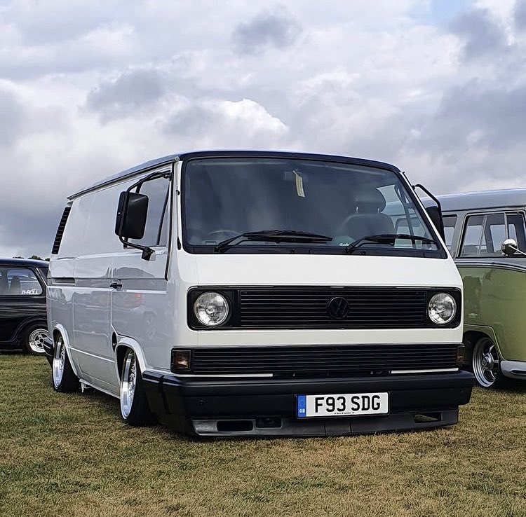 EpicDubs's tweet photo. β€οΈ
#VW #Volkswagen #VWT3 #VWT25 #VwKombi #VwPanelvan #Stance #DubLife https://t.co/KeqGwKYjtw