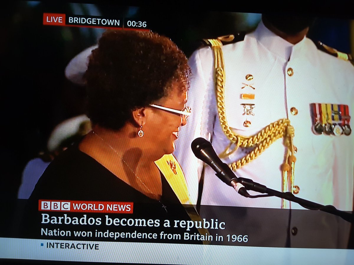 BiomimicryDesi1's tweet photo. So while Jamaica's PM @AndrewHolnessJM a try force vaccinations and SOEs...Barbados @miaamormottley a push weh de Queen and begin the quest of being real free and making @Rihanna a national hero... @JamaicaDiaspora @BarbadosToday #downwiththequeen #Rhiananationalhero https://t.co/en1ybyyDAH