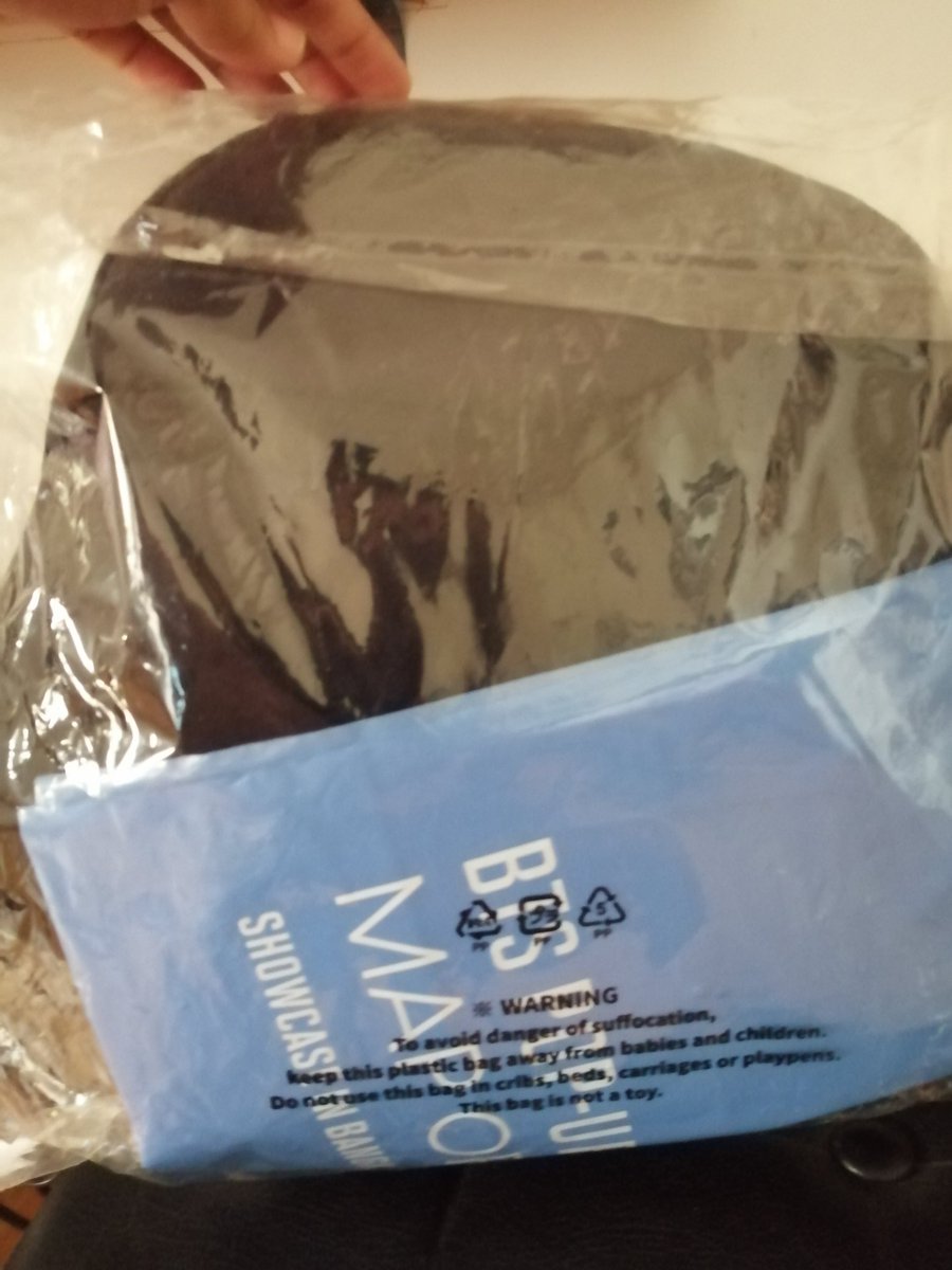 rightmerch1230's tweet photo. Onhand Jungkook Cushion blanket from Bangkok pop up store 💜💜💜
DM TO ORDER 
#BTSARMY #armyph
#cushionblanket
#TinyTAN #JUNGKOOK https://t.co/AMpHUdzVg9